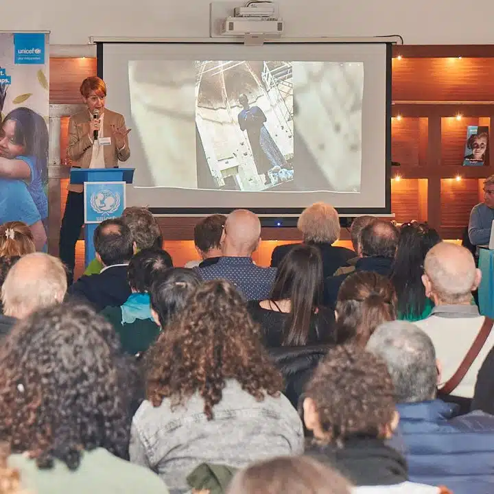 Photo prise à Marseille, le 16 mars 2024, lors de l’Assemblée générale de l’UNICEF Alpes Provence. © UNICEF/Anne-Sophie Nival