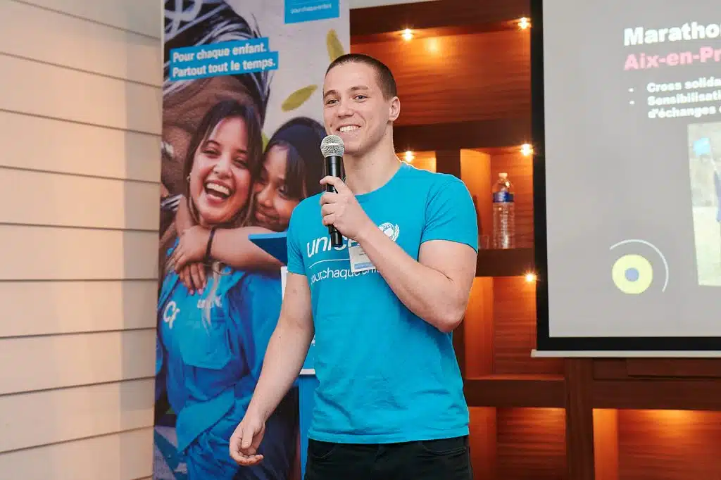 Photo prise à Marseille le 16 mars 2024 lors de l’Assemblée générale de l’UNICEF Alpes Provences. © UNICEF/Anne-Sophie Nival