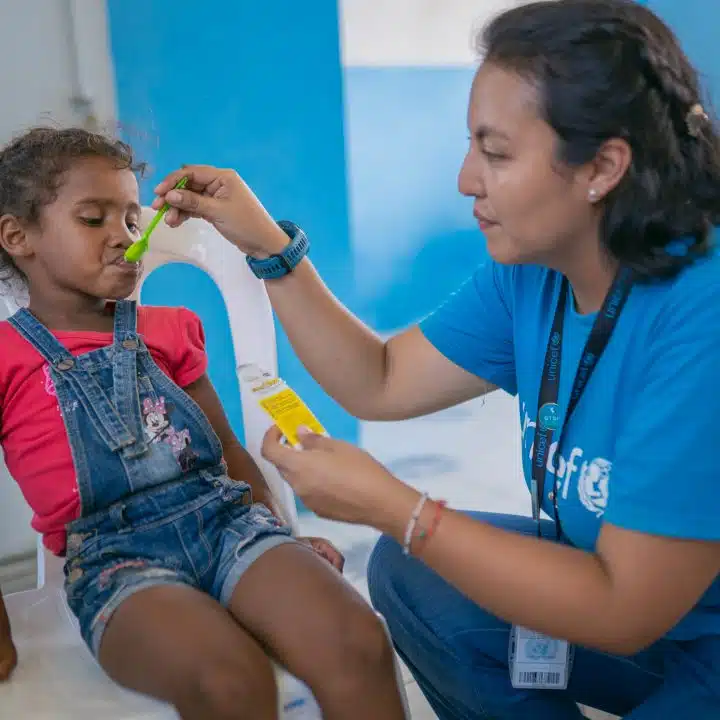 Selon le ministère de la santé, environ 110 000 enfants de moins de 5 ans au Pérou risquent de souffrir de malnutrition aiguë ou en souffrent déjà selon les données de juin 2023.© UNICEF/UN0847379/