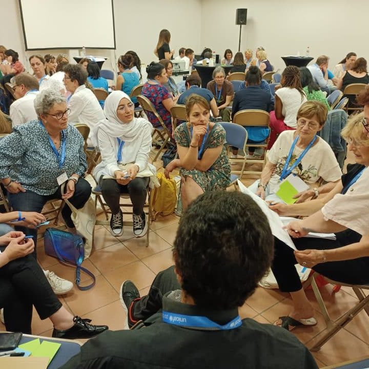 Les actions et projets des Villes amies sont pilotés et mesurés pour atteindre les objectifs du mandat. ©UNICEF France